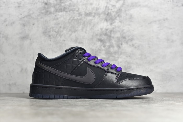 Nike SB Dunk Low Familia First Avenue