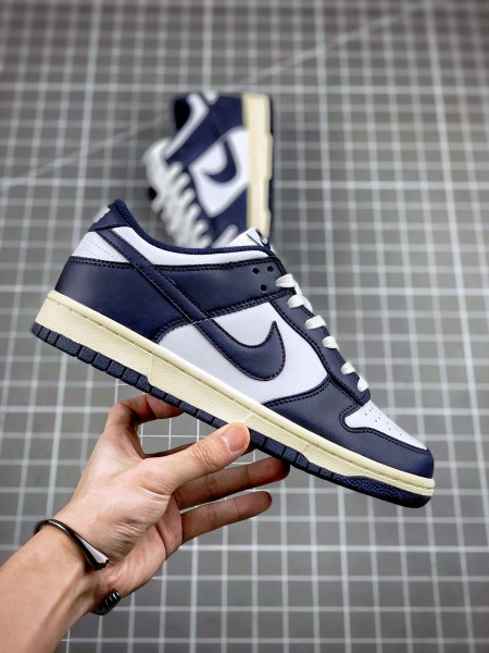 Nike Dunk Low Vintage Navy (W)