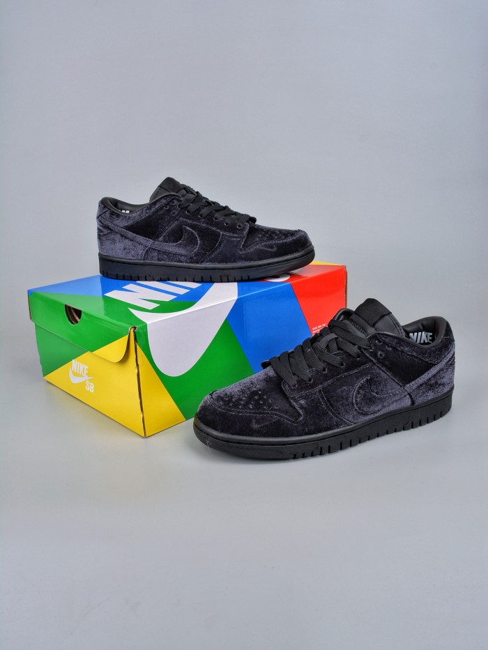 Nike Dunk Low Dover Street Market Triple Black Velvet
