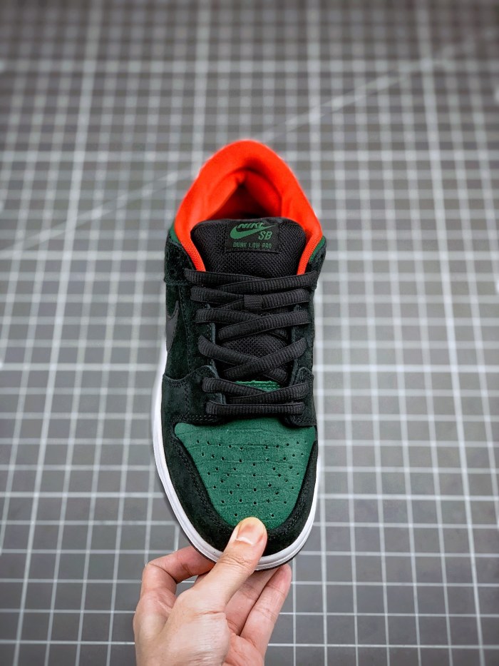 Nike Dunk SB Low Reptile Gucci