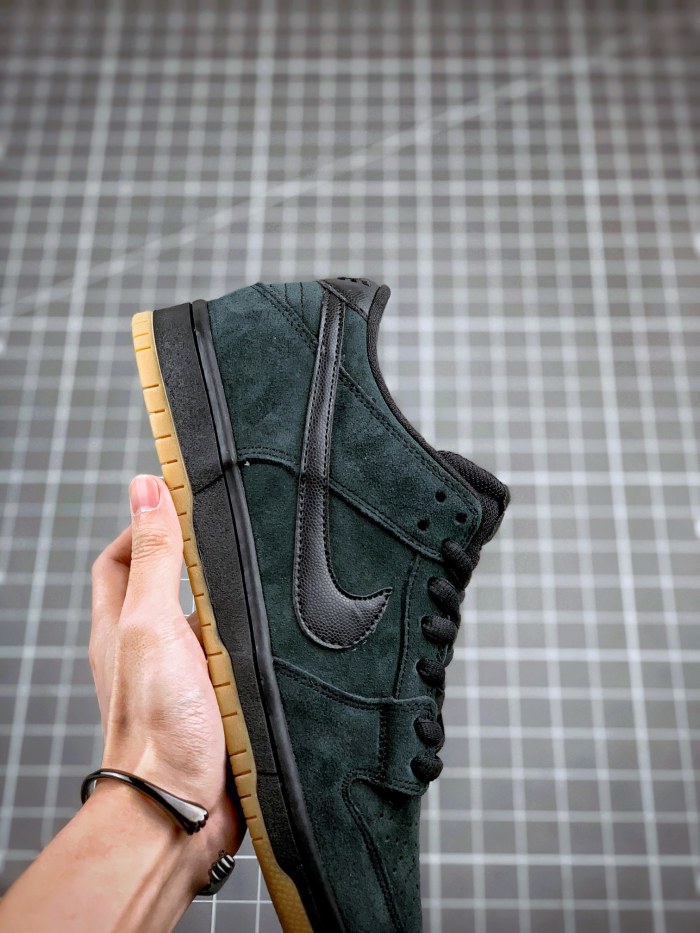 Nike SB Dunk Low IW Black Gum