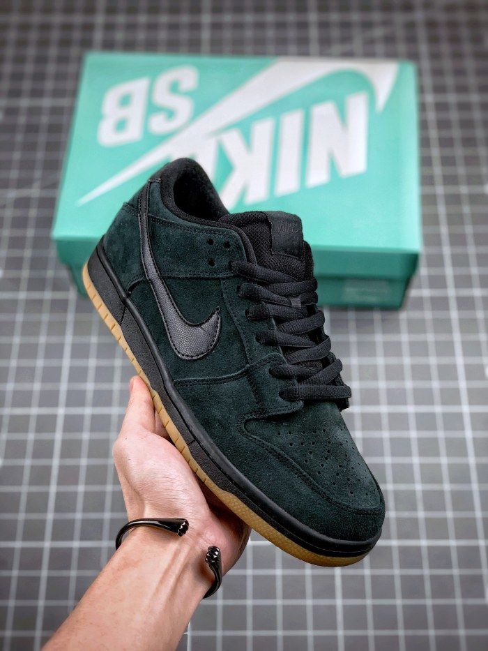 Nike SB Dunk Low IW Black Gum