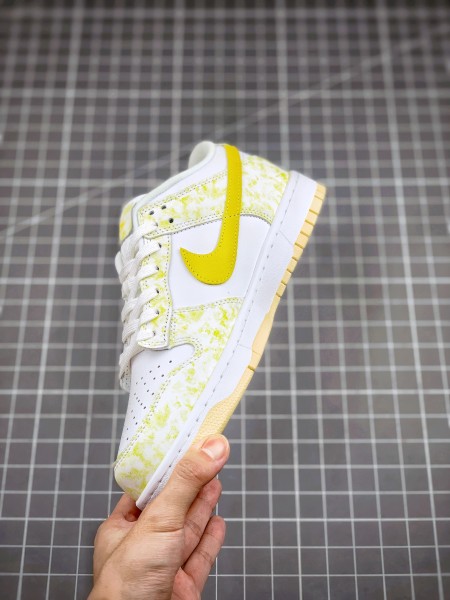 Nike Dunk Low Yellow Strike (W)