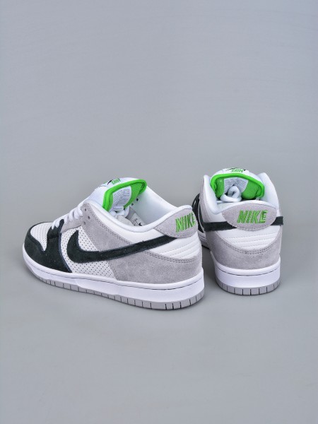 Nike SB Dunk Low Chlorophyll