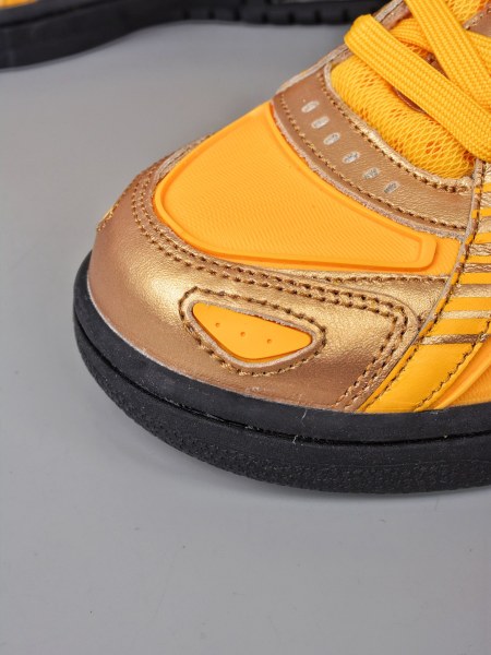 Nike Air Rubber Dunk Off-White University Gold