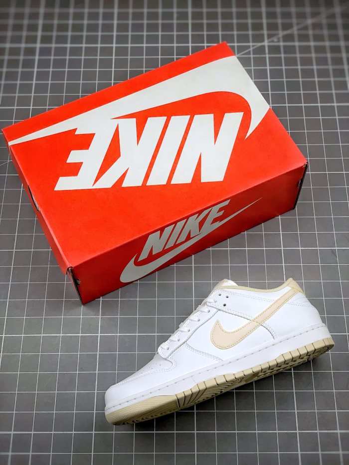 Nike Dunk Low Pearl White (W)