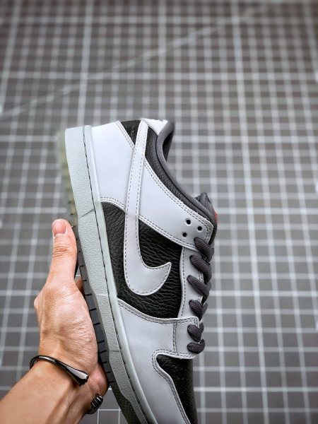 Nike Dunk SB Low Atlas 35MM Grey