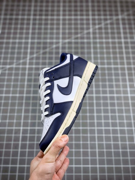 Nike Dunk Low Vintage Navy (W)