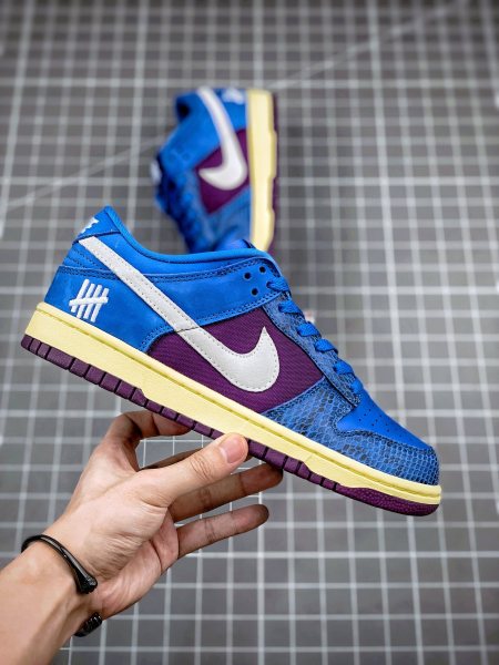 Nike Dunk Low Undefeated 5 On It Dunk vs. AF1