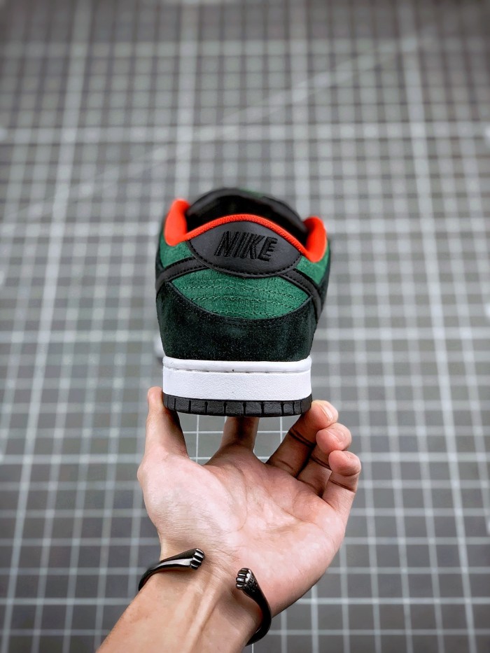 Nike Dunk SB Low Reptile Gucci
