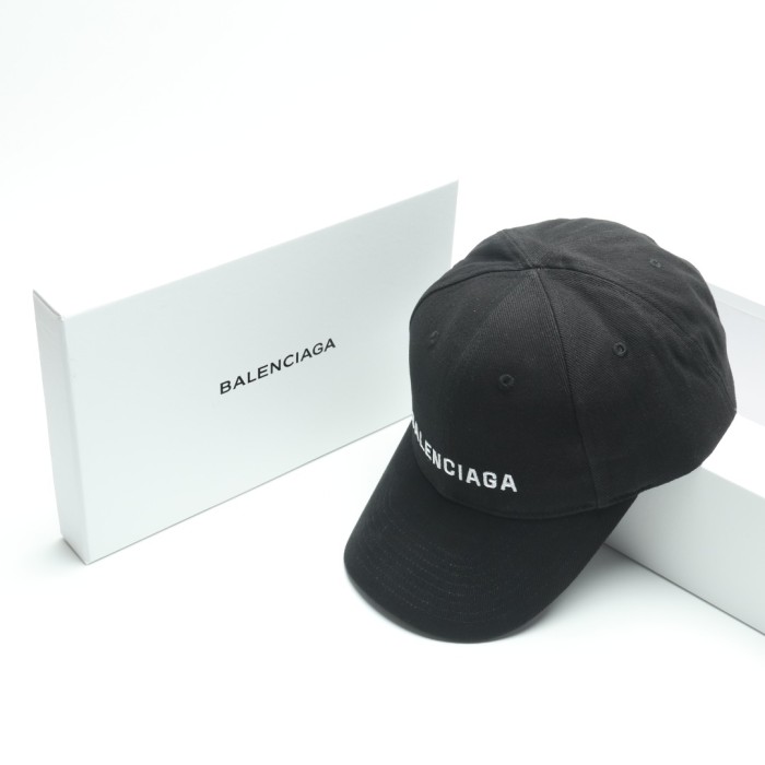 Hat Balenciaga 3