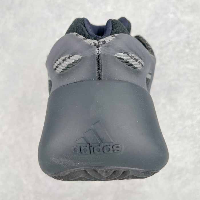 Adidas Yeezy 700 V3 Alvah