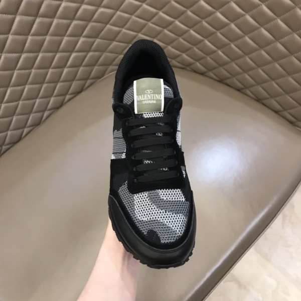 Valentino Rockrunner Lightweight Low Top Athletic Shoes Men's Black