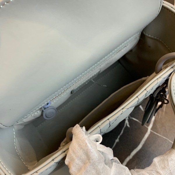 Lady Dior 戴妃 20x17x9CM 