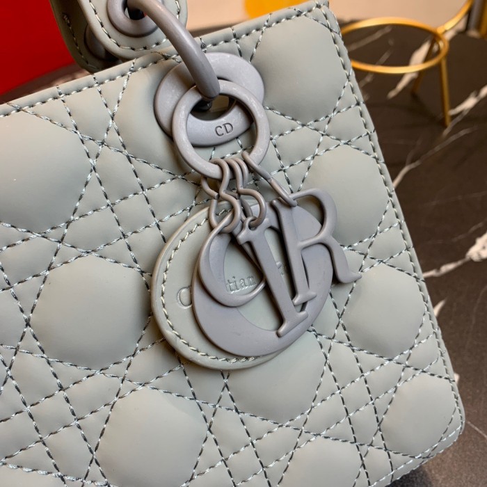 Lady Dior 戴妃 20x17x9CM 