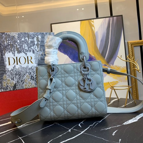 Lady Dior 戴妃 20x17x9CM 