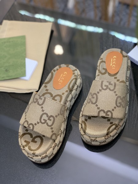 Gucci Platform Slide Sandal Maxi GG Camel Ebony GG Trim Canvas 623212 UKO00 2580