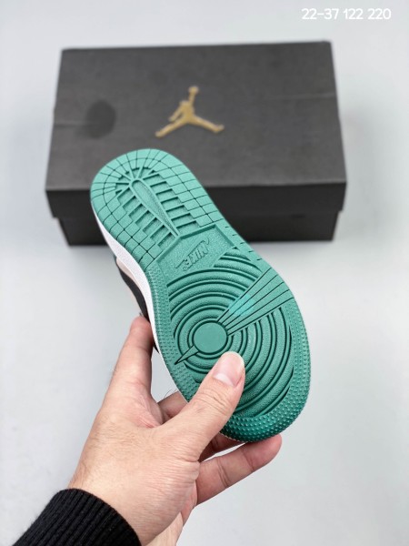 Kids jordan 1 high shoes 2