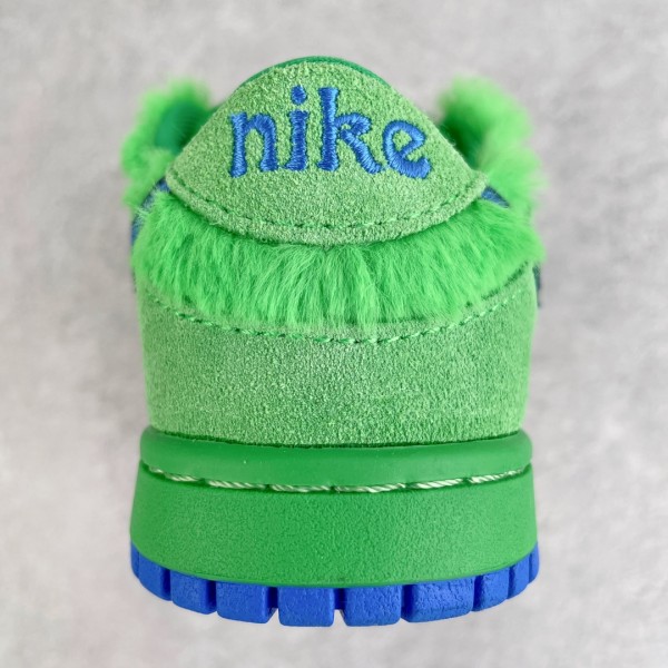 Kids NK dunk shoes 6