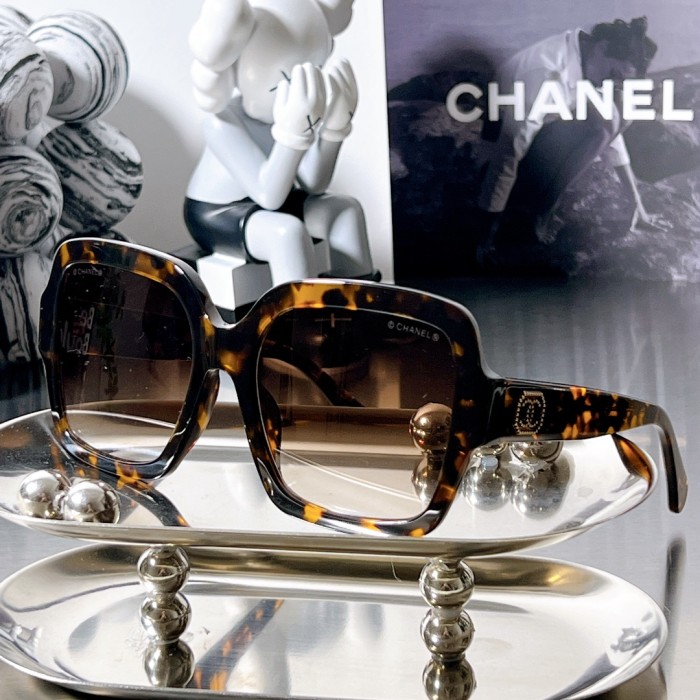 Sunglasses CHANEL 5479  size 56口18-140