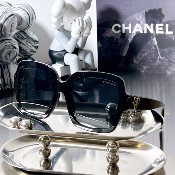 Sunglasses CHANEL 5479  size 56口18-140