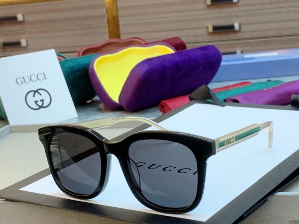 Sunglasses GUCCI GG0562S size:53口21-150