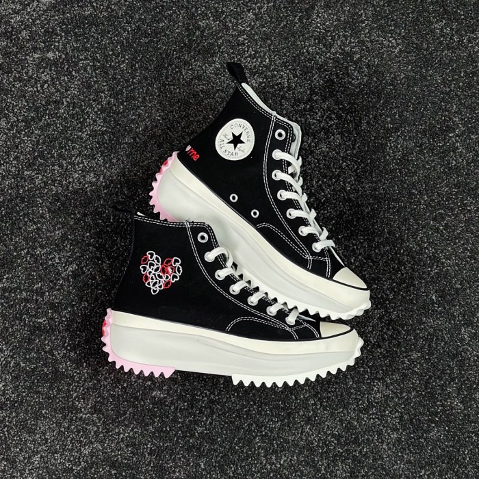 Converse Run Star Hike Hi Black White Red