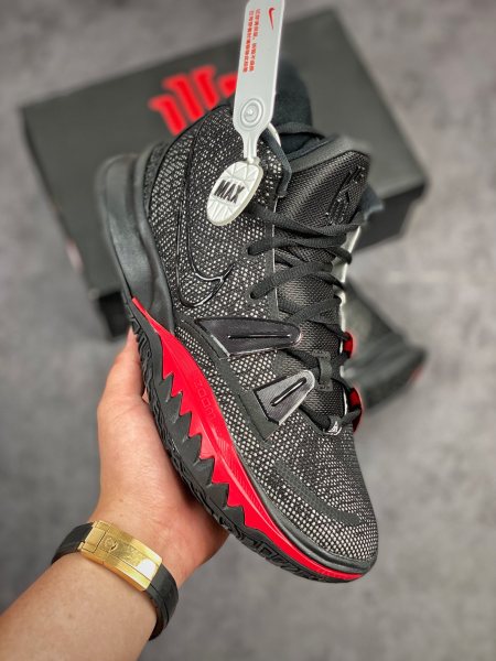 Nike Kyrie 7 Bred