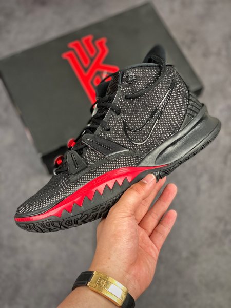 Nike Kyrie 7 Bred