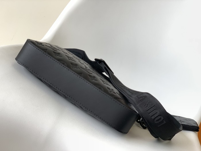 Handbag Louis Vuitton M69827 size 25.0 x 18.5 x 7.0 cm