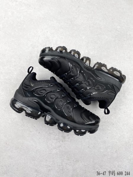 Nike Air VaporMax Plus Triple Black