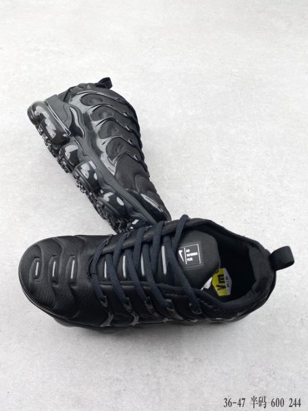 Nike Air VaporMax Plus Triple Black