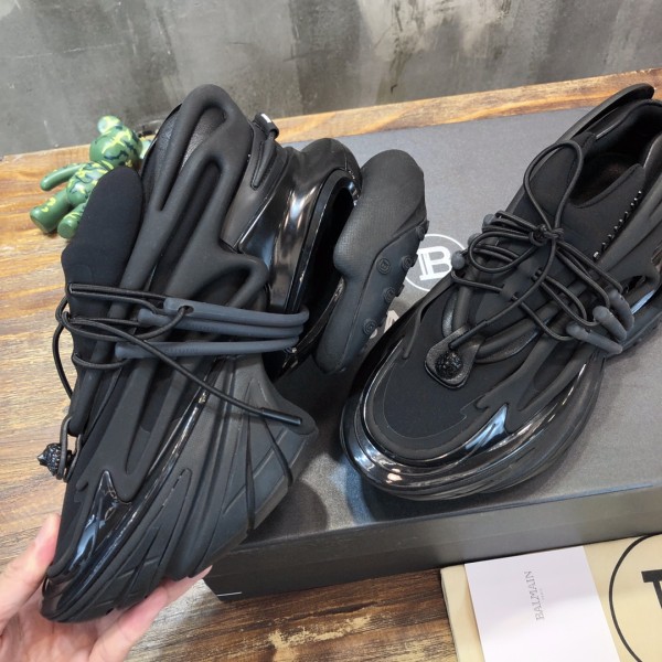 Balmain Unicorn Low-Top Black