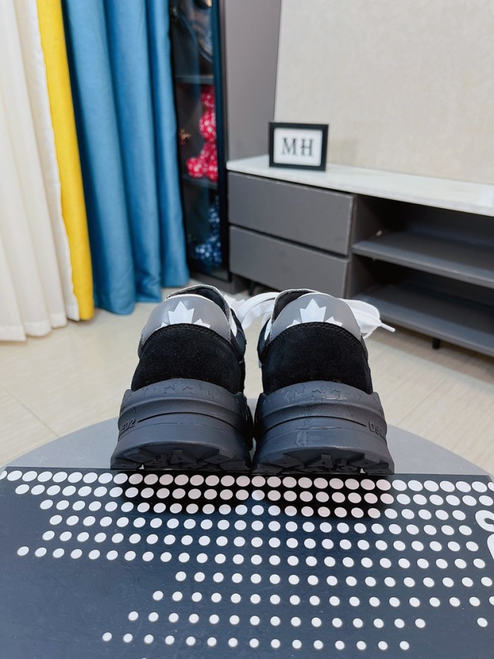 DSQUARED 2 Leather Low top Casual Shoes Men's Black