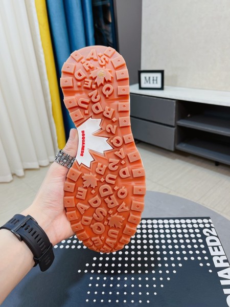 DSQUARED 2 Casual Shoes Women's Low top Pink