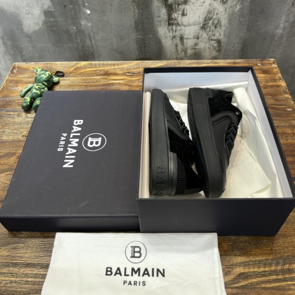 BALMAIN Stylish Skateboarding Shoes Men's Black