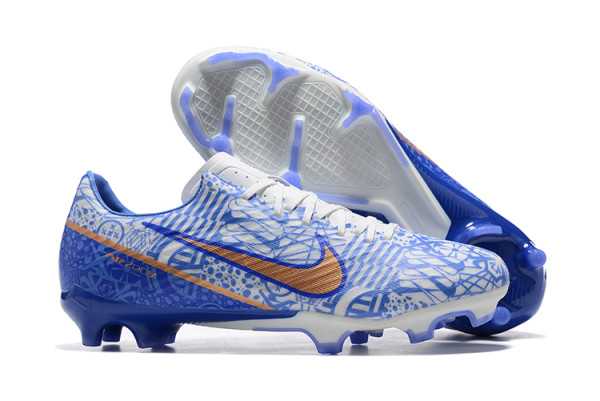 NK football shoes 2