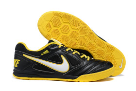 NK football shoes 28
