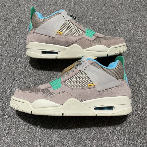 Jordan 4 Retro SP 30th Anniversary Union Taupe Haze