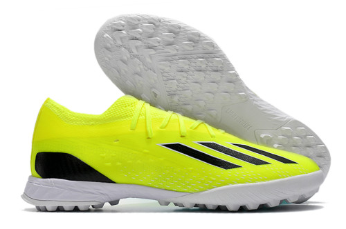 AD football shoes 34