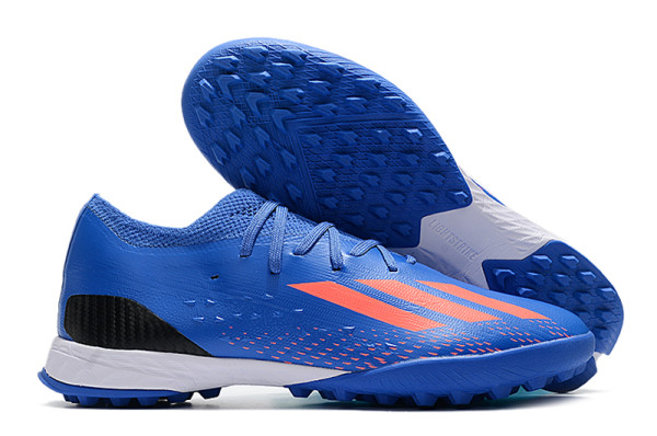 AD football shoes 35