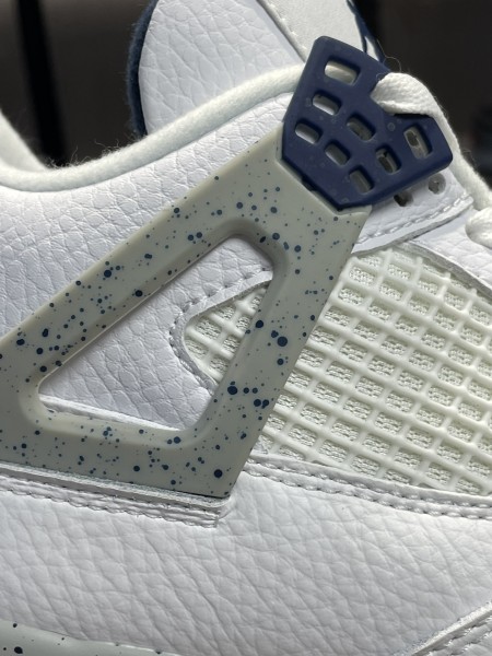 Jordan 4 Retro Midnight Navy