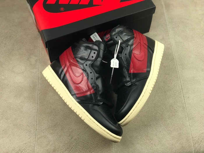 Jordan 1 Retro High OG Defiant Couture