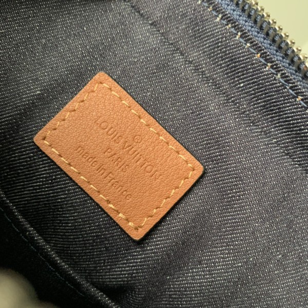 Handbag Louis Vuitton M21544 size 25cmx 18.5cmx 7cm