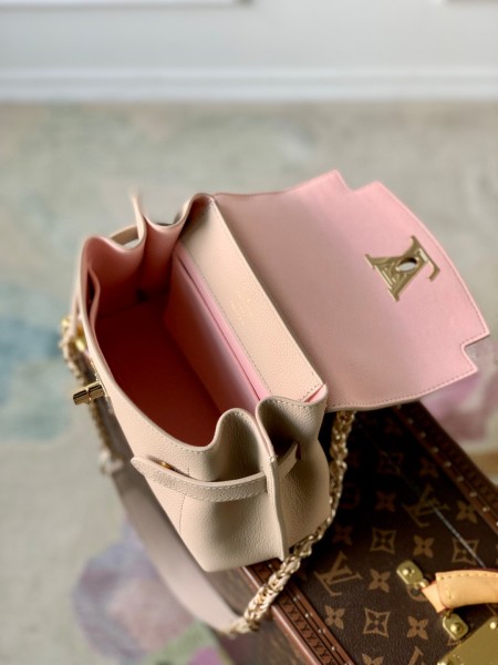 Handbag Louis Vuitton M21088 size 23cmx 17cmx 10cm