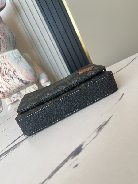 Handbag Louis Vuitton M46340 size 25x18x4cm