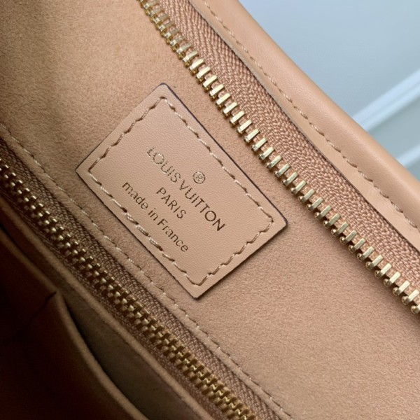 Handbag Louis Vuitton M46293 size 29cmx 24cmx 12cm