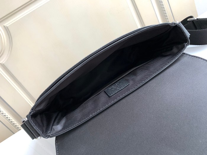 Handbag Louis Vuitton M30851 size 26 x 20 x 7cm