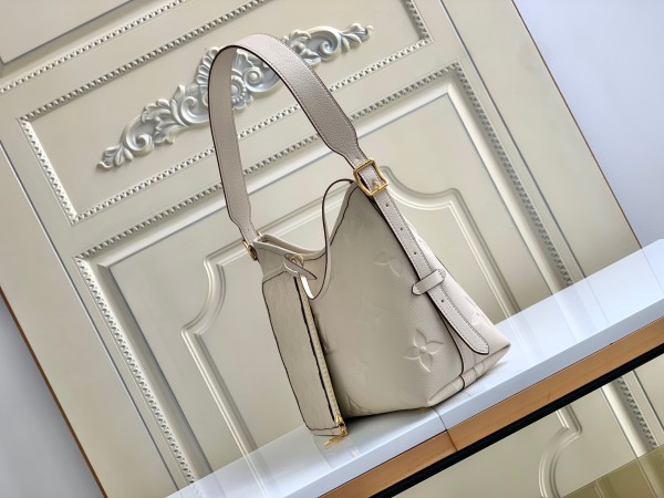 Handbag Louis Vuitton M46293 size 29 x 24 x 12cm