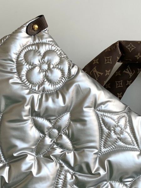 Handbag Louis Vuitton M59007 size 41 x 34 x 19 cm